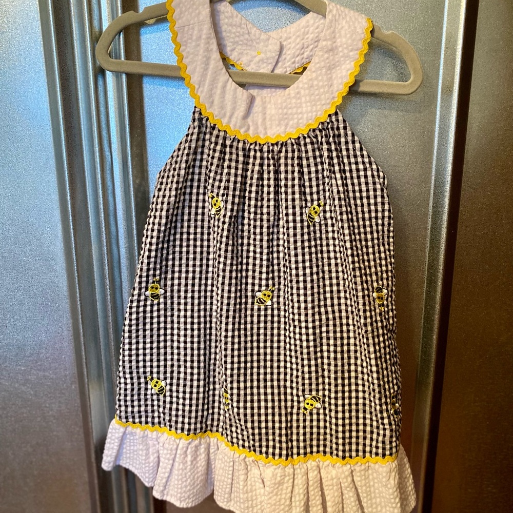 Daisy and bees dress